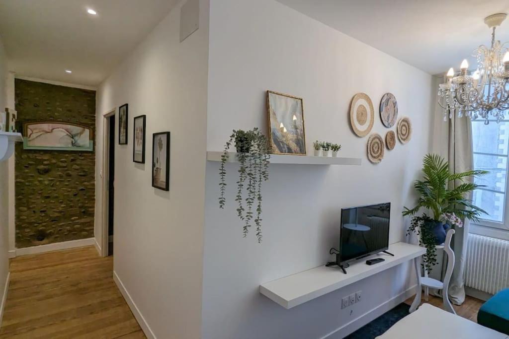 Cosy Queen -3Ch- Centre Ville & Parking Privee - Wifi Haut Debit 波城 外观 照片